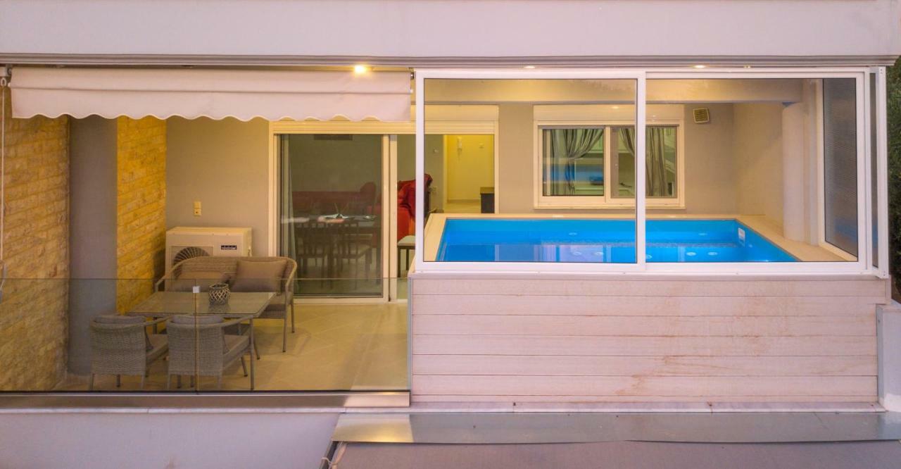 Grand Suites With Private Pools Kalamata Ngoại thất bức ảnh